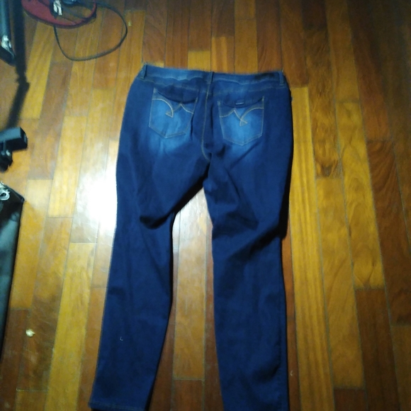 YMI jeans - Picture 2 of 3
